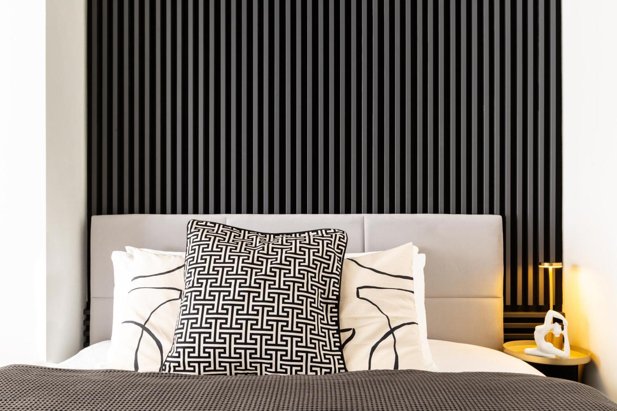 Turnkey I Republic Square Apartments Prága Szoba fotó